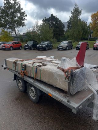 Dodávka 1-sloupového zvedáku P3500 kg. Děkujeme do Českých Budějovic. 👍👏