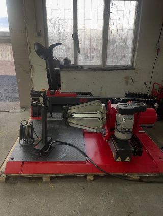 Dodávka nákladního zouvacího stroje GRUBBER T9980 do 60” děkujeme👍👏do Kozlovic